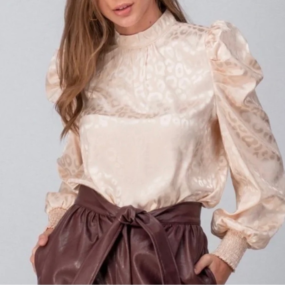 Puff Sleeve Leopard Blouse | Small | Champagne/Cream